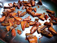 Boletus miniatopallescens
